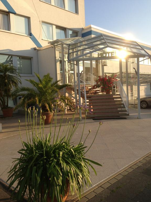 הילדסהיים Lindemann Hotel מראה חיצוני תמונה